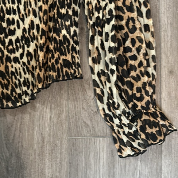 Ganni Pleated Leopard Print Georgette High Neck Blouse - Picture 4 of 6